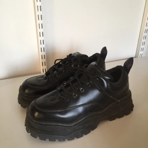 Eytys - Angel  - Ett par helt nya Angels från märket Eytys. Köpte fel storlek. Helt oanvända.  170kr frakt.    