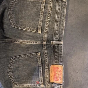 Vintage low rise bootcut Replay jeans - Superfina blå/grå vintage jeans från replay som tyvär är för stora för mig. Kontakta för mer info!