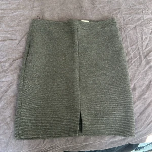 Kostym kjol - Säljer nu denna snygga lite medel korta kostym kjolen!🤩