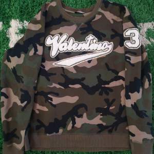 Valentino camo crewneck XL, cond 9/10