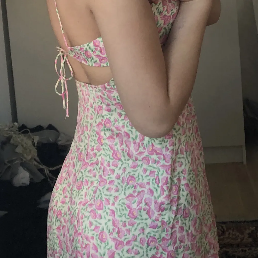  så söt klänning perfekt till sommaren :) . Klänningar.