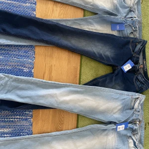 Lab Industries 164x - Köpta på Sellpy till barn men tror x betyder att de är bredare i midjan för dessa var för stora. 200 för alla tre. Finns i Järfälla.