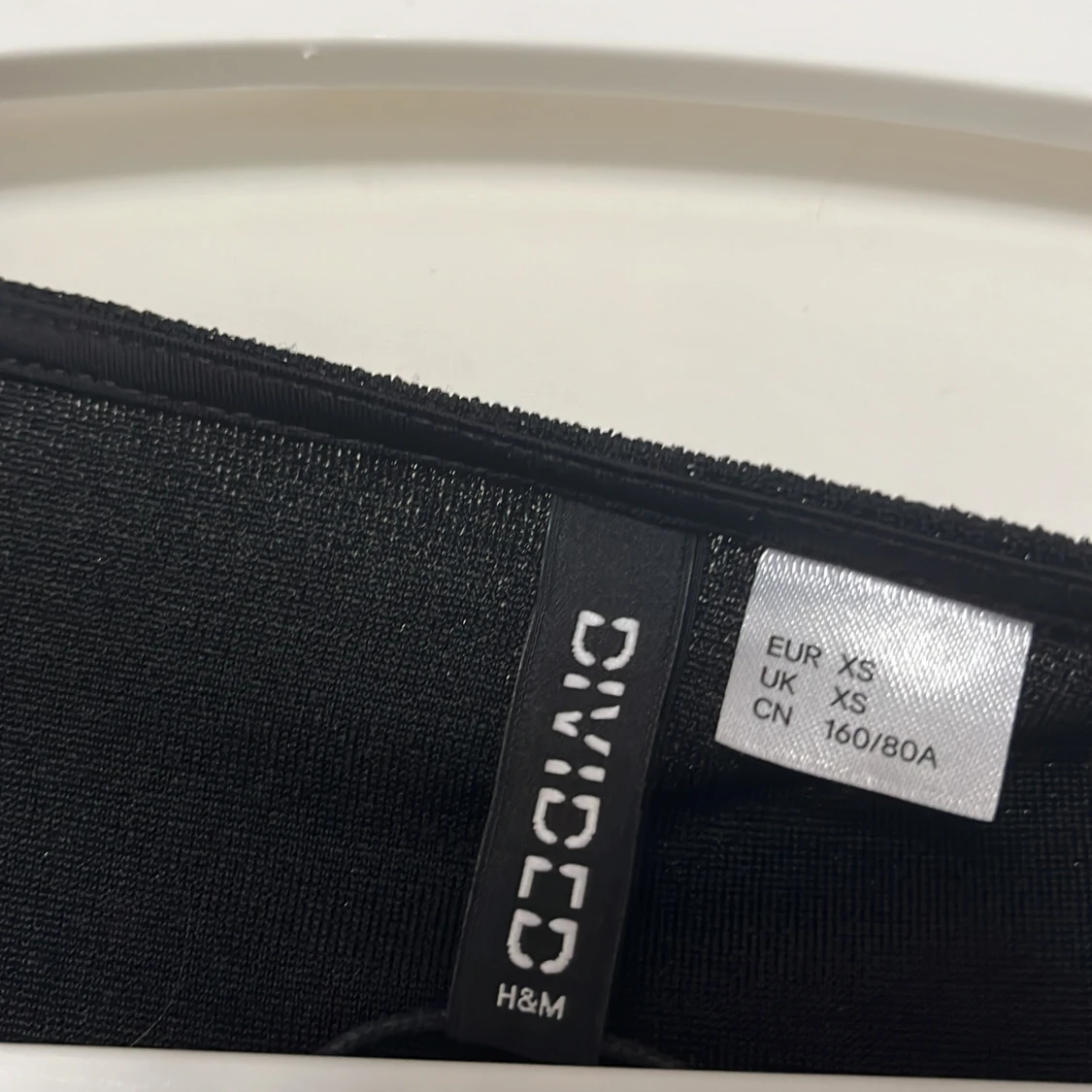 glittrig klänning ifrån h&m🩷 - 91