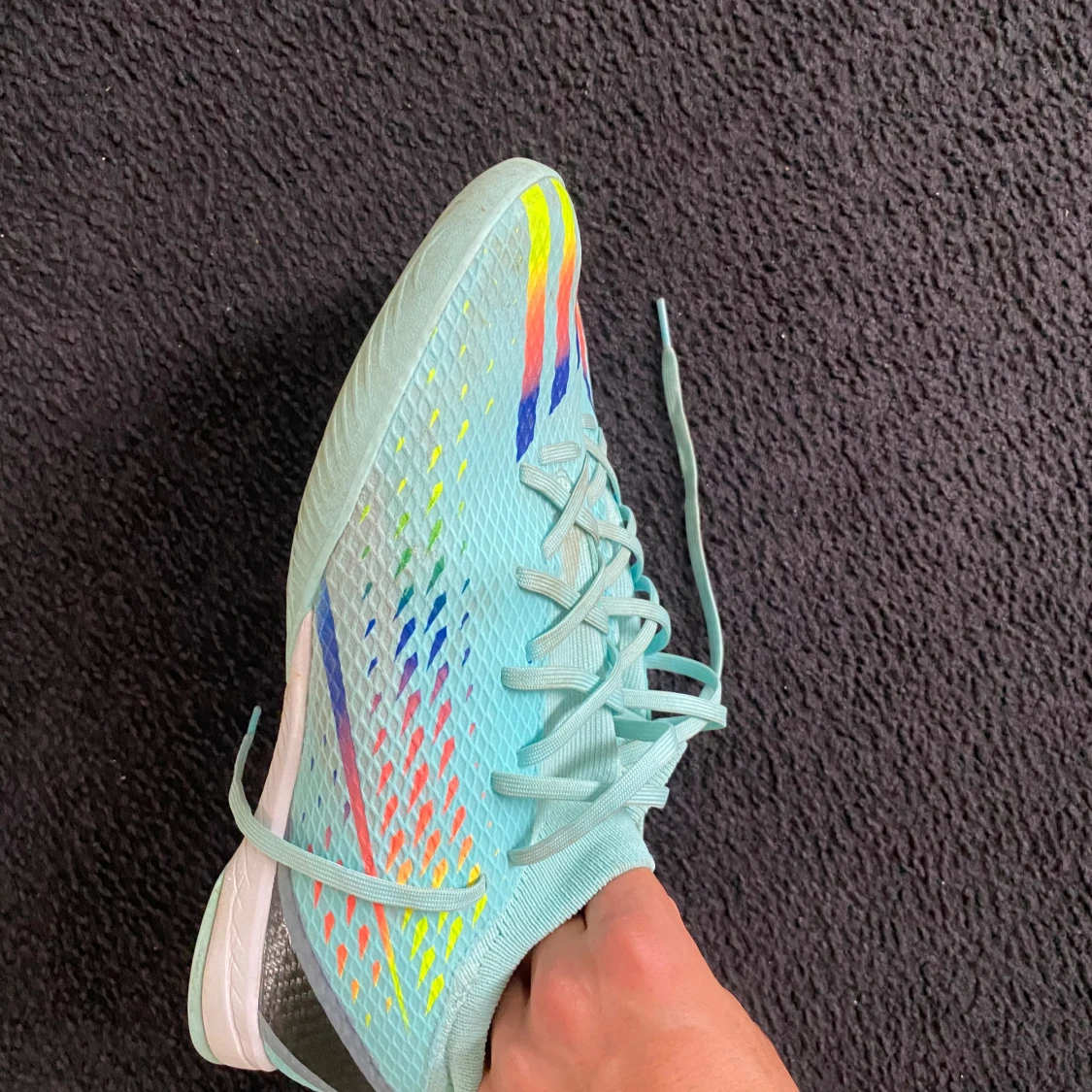 Adidas innomhus skor 