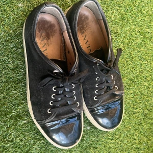 Lanvins storlek 40  - Rätt så bra skick, slitna under dock.