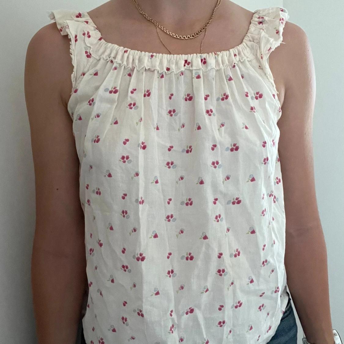 Blommig beige blus från Bonpoint