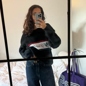 Stickad tröja  - Sitter verkligen så bra