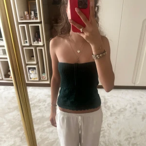 low rise linen pants  - jag säljer dessa supersöta linnebyxor från zalando, i storlek 32 (s). De är nästan nya och i bra skick 💕. 