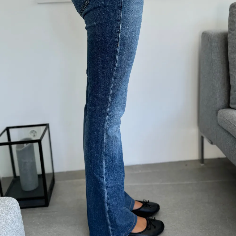 Diesel jeans, använt fåtal gånger! Köpte fel storlek då det är lite stora på mig. Ord. 1200kr. Säljer för 700kr, pris kan diskuteras❤️Är 1,70!! . Jeans & Byxor.