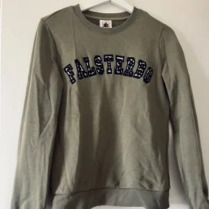 Falsterbo sweater från Gina Tricot - Fint skick. Köpt på Falsterbo Horse Show😊