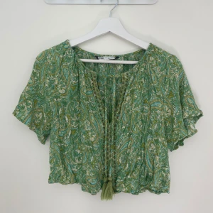 Topp - Gullig topp💚 Använd 1 gång