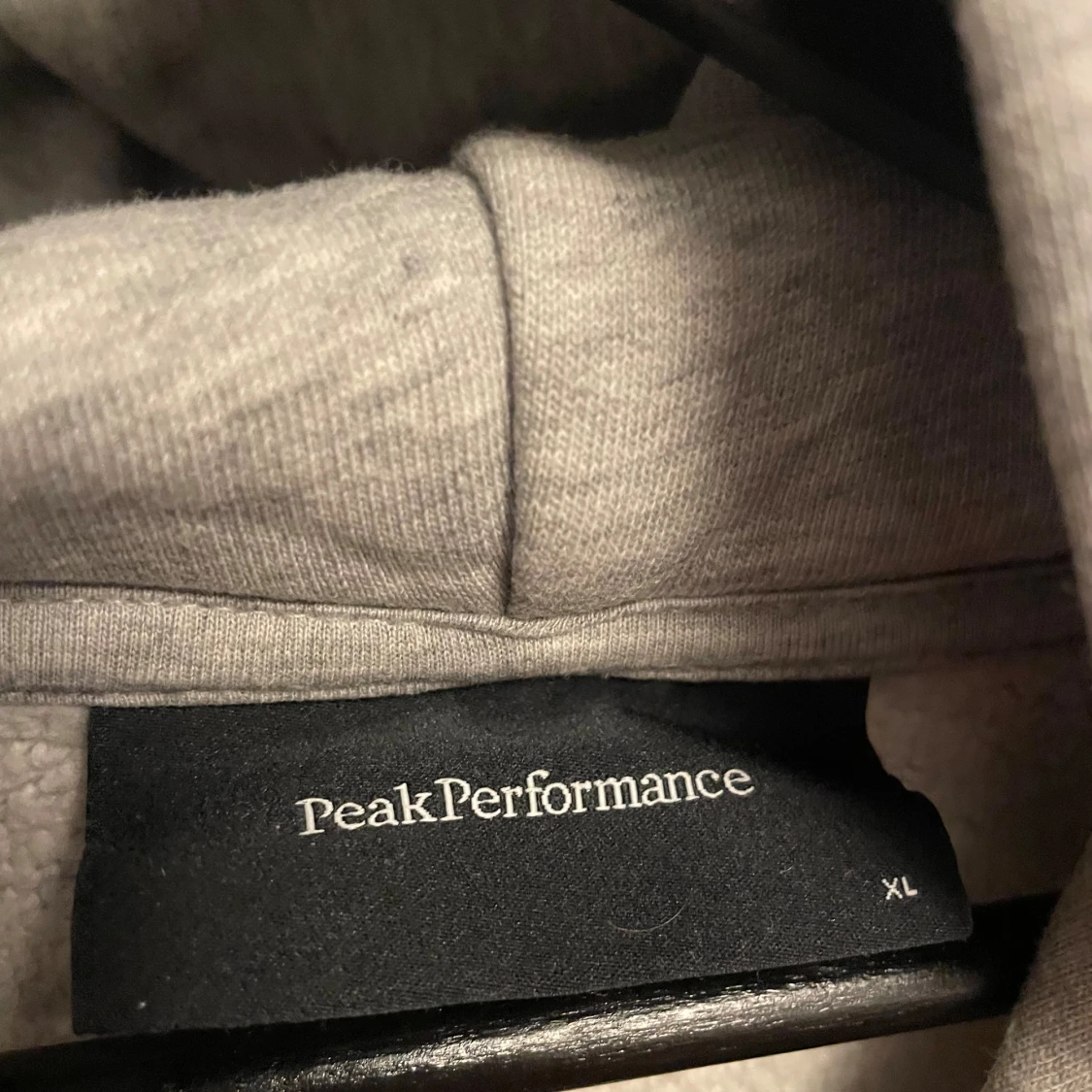 Peak Performance hoodie  - 92