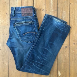 G star raw  - Fina byxor använda en gång bra skick pris går såklart o diskutera 
