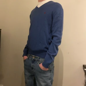 Ralph Lauren Tröja - Ny Ralph Lauren tröja. Aldrig använd, med alla tags på. Nypris: 1700 kr  Mitt pris:  600