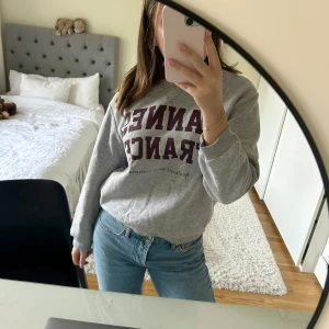 Sweatshirt från zara - Mysig grå sweatshirt från Zara. Fint skick. 🩶 