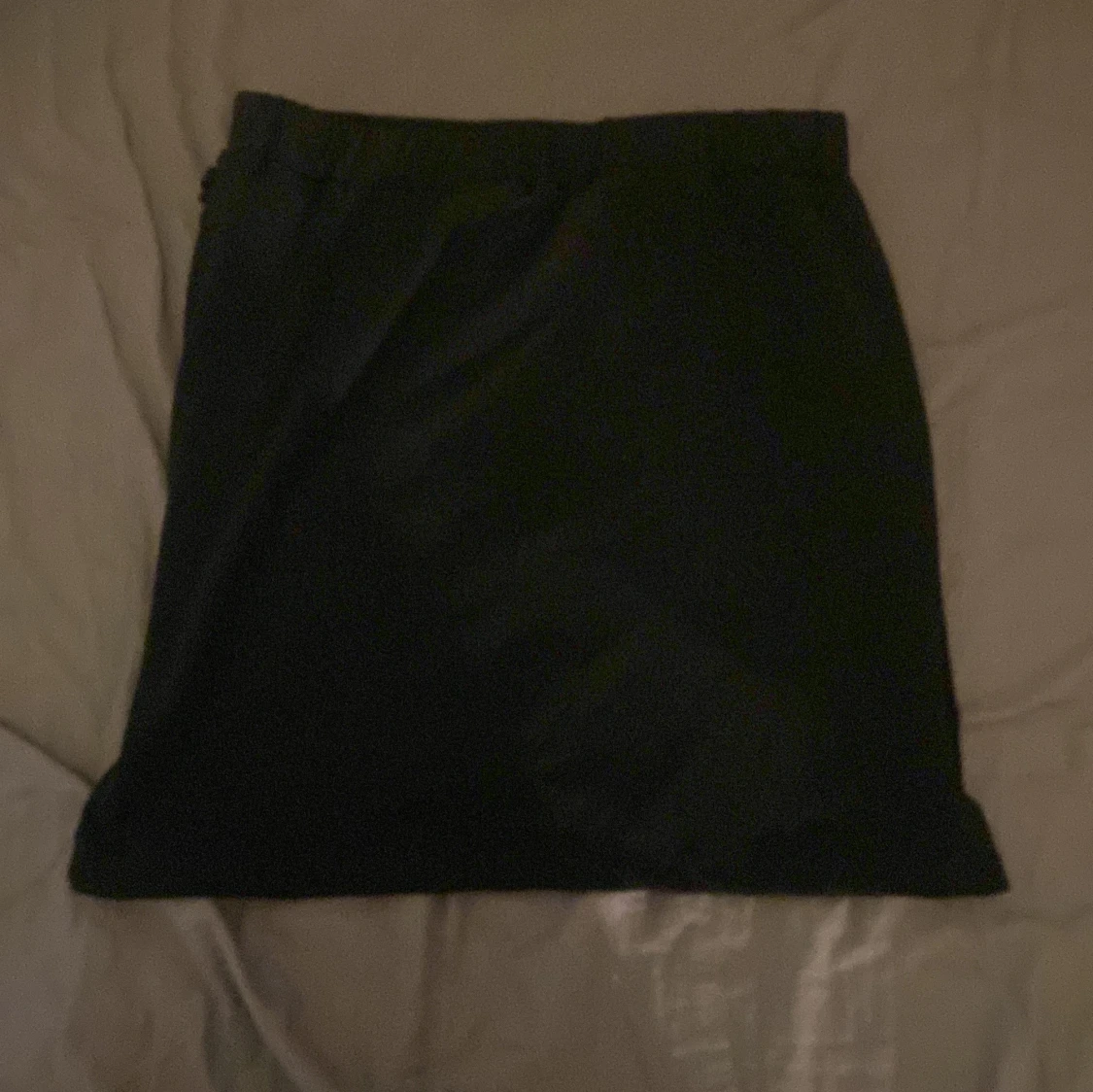 Svart kort kjol  - 91