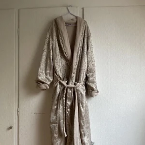 Morgonrock  - Skön morgonrock passar S-L