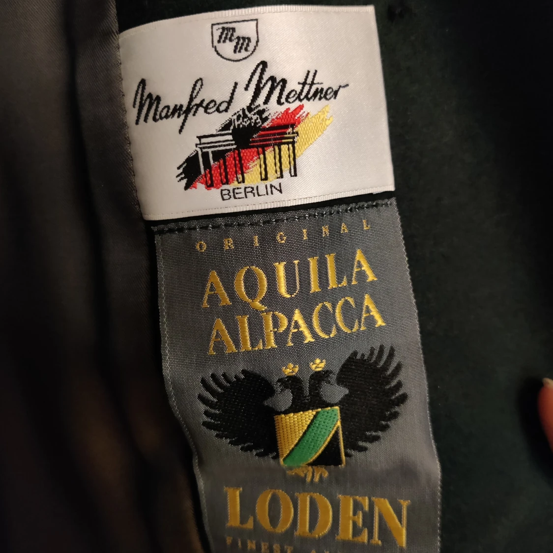 Damkappa av märket Loden - 90