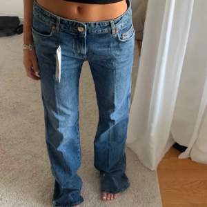 Superfina zara jeans använda fåtal gånger