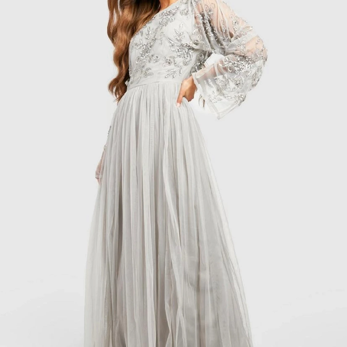 Grå paljettklänning boohoo 