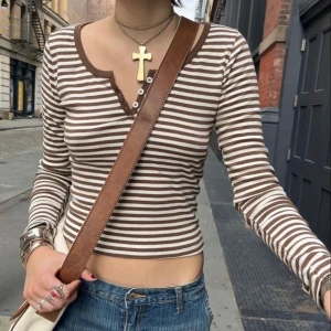 Brandy melville tröja  - Långärmad tröja från brandy melville, storlek S