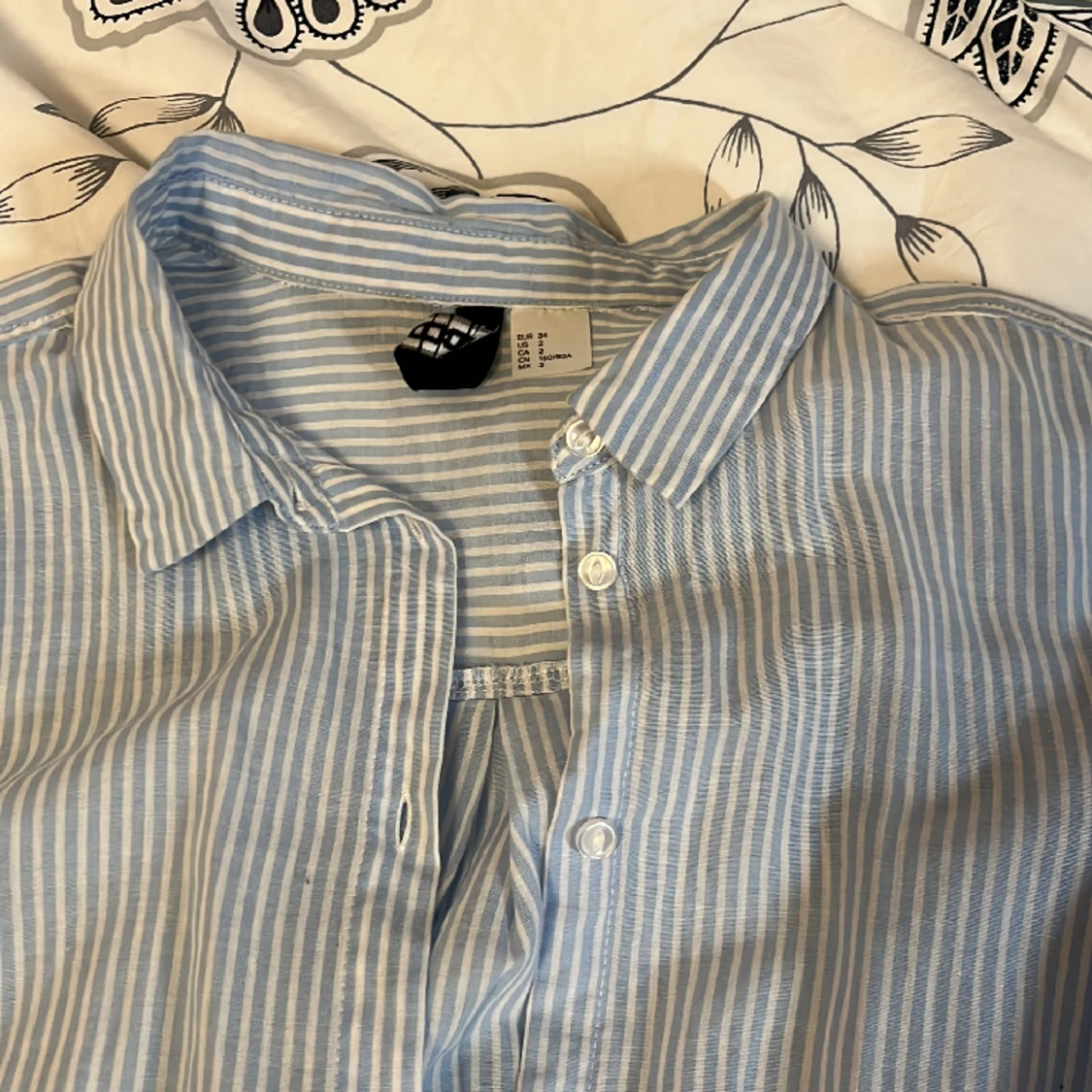 Blårandig skjorta  - 90