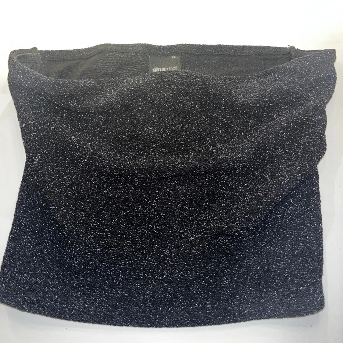 Glittrig bandeu top svart - 90