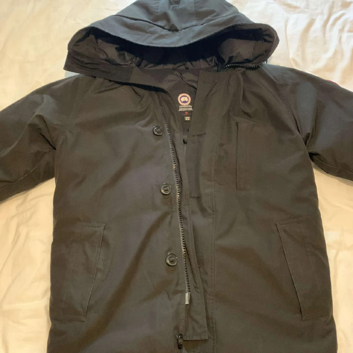 Tja tänkt o sälja canada goose jacka 