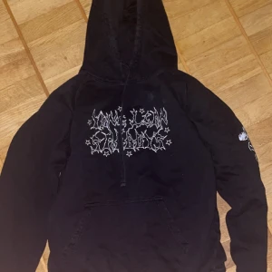 Yung lean hoodie - Som nyskick, använt några gånger storlek S. Skriv för fler bilder