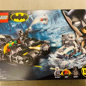 Lego Batman i Julklapp  -  Batman 6+ 76118  med låda