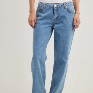 Nakd jeans - Jeans fra nakd i størrelse 40, men passer en 38