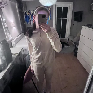 Juciy set - Fint juciy couture set säljs endast pga att jag inte använder det ny pris 1800kr säljs  för 700kr. Det är sparsamt använt och inga skador.