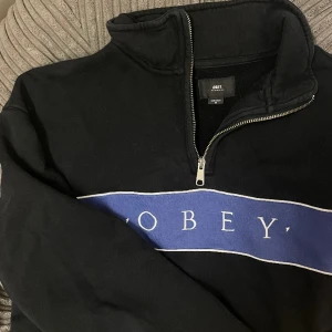 Obey tröja  - Köpt på herravdelningen, storlek M, nyskick. Köpt för 499kr. 