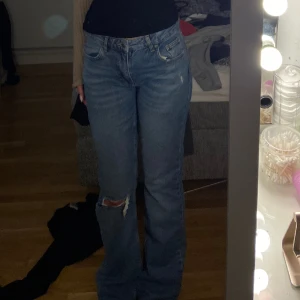 Jeans - Gina tricot jeans som jag aldrig har använt då de sitter lite löst❤️