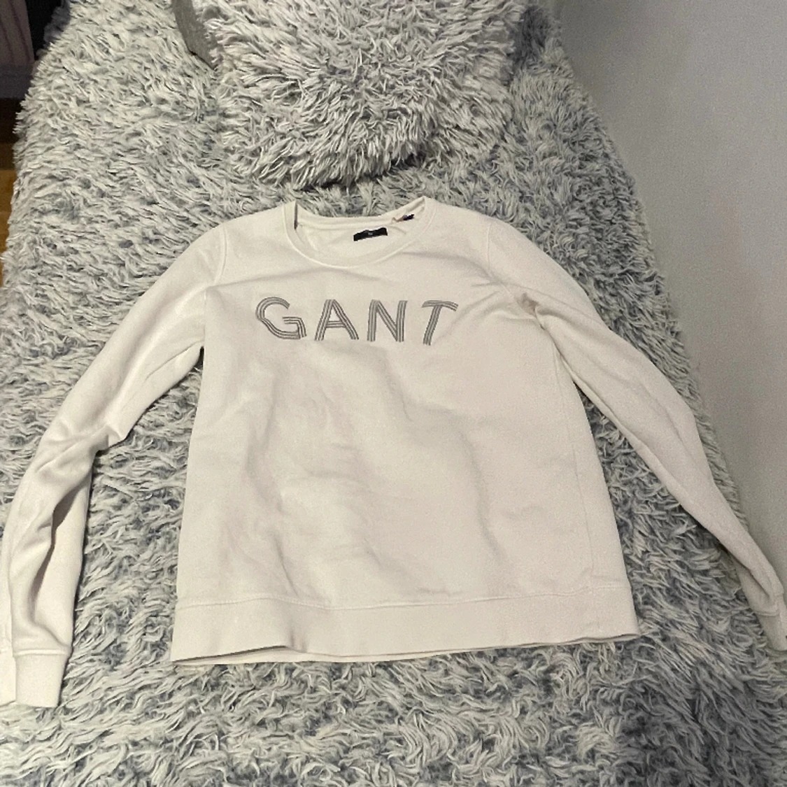 Vit gant tröja 