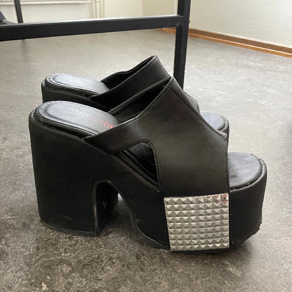 Demonia plattform sandals