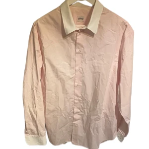 Armani skjorta - Fet skjorta för sommaren 9/10 skick Skriv om du har några frågor🤩