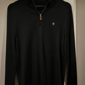Morris halfzip mörkgrå/svart - Helt oanvänd endast testad halfzip från Morris. Nyskick Storlek M