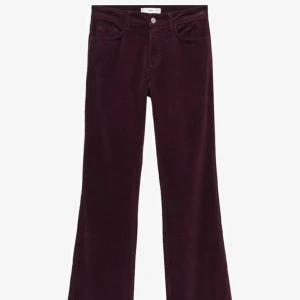 Vinröda manchesterbyxor  - Vinröda/lila manchesterbyxor från mango, använda en gång och i jättefint skick❤️❤️Nypriset är 529kr
