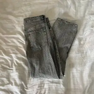 Baggy jeans i nyskick 32x32