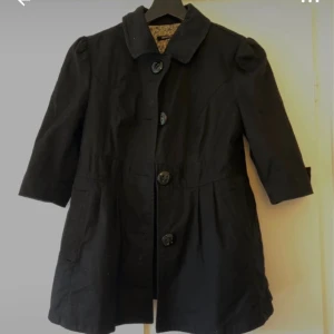 Lånade bilder!!!!! - Jättefin trekvartsärmad vårjacka❤️
