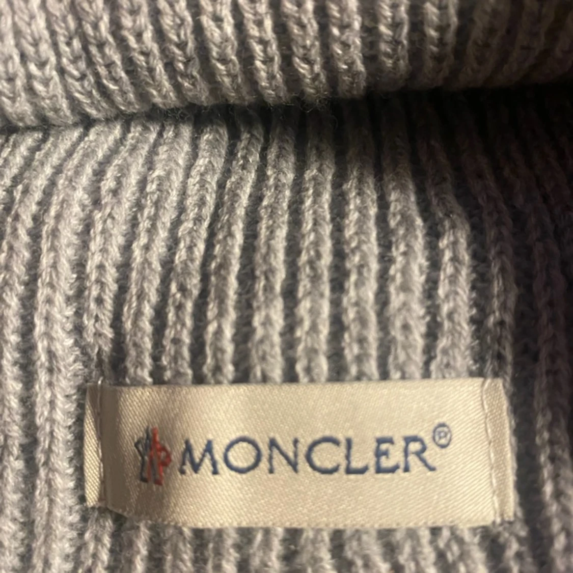 Moncler mössa - 91