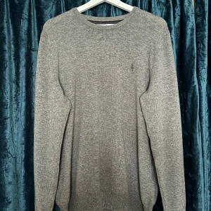 Ralph lauren tröja - Ralph lauren tröja | Grå🩶| 100% ull | Strl M | Fler bilder i pm | 