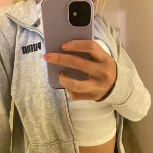 Puma -  Grå tröja från Puma bra skick priset kan diskuteras