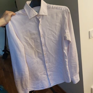 Stenströms Skjorta - Knappt använd, väldigt skönt material. Öppen för bud