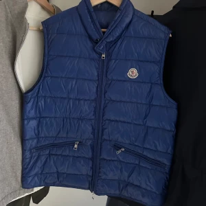 Moncler Gui väst - Bra skick Storlek 3 (medium)