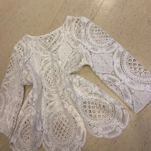 Tröja - Virkad tröja med fint mönster🤍