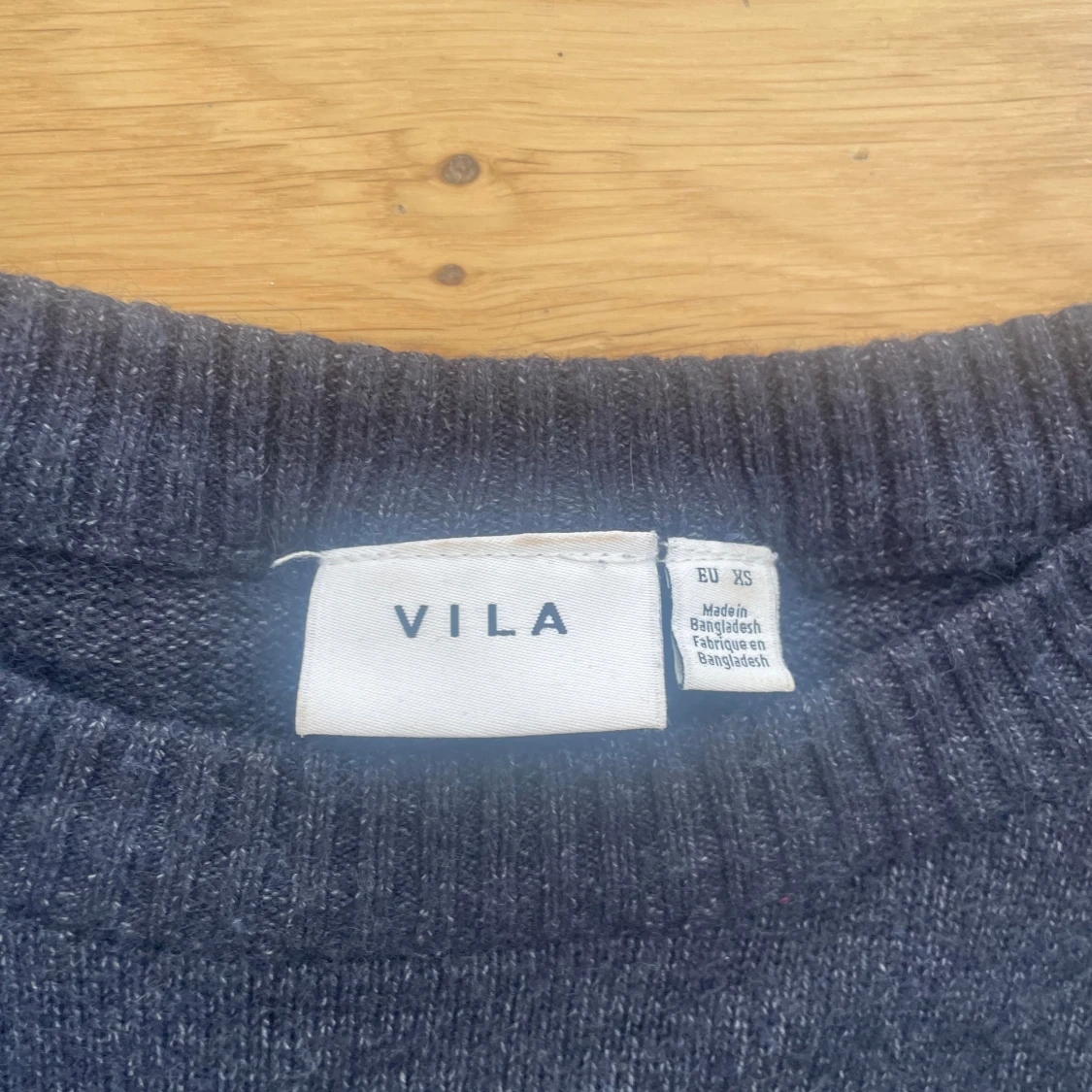 Stickad tröja blå - 90