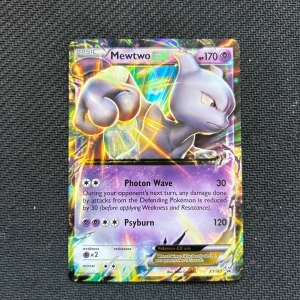 Mewtwo xy183 - Lite kantstött 