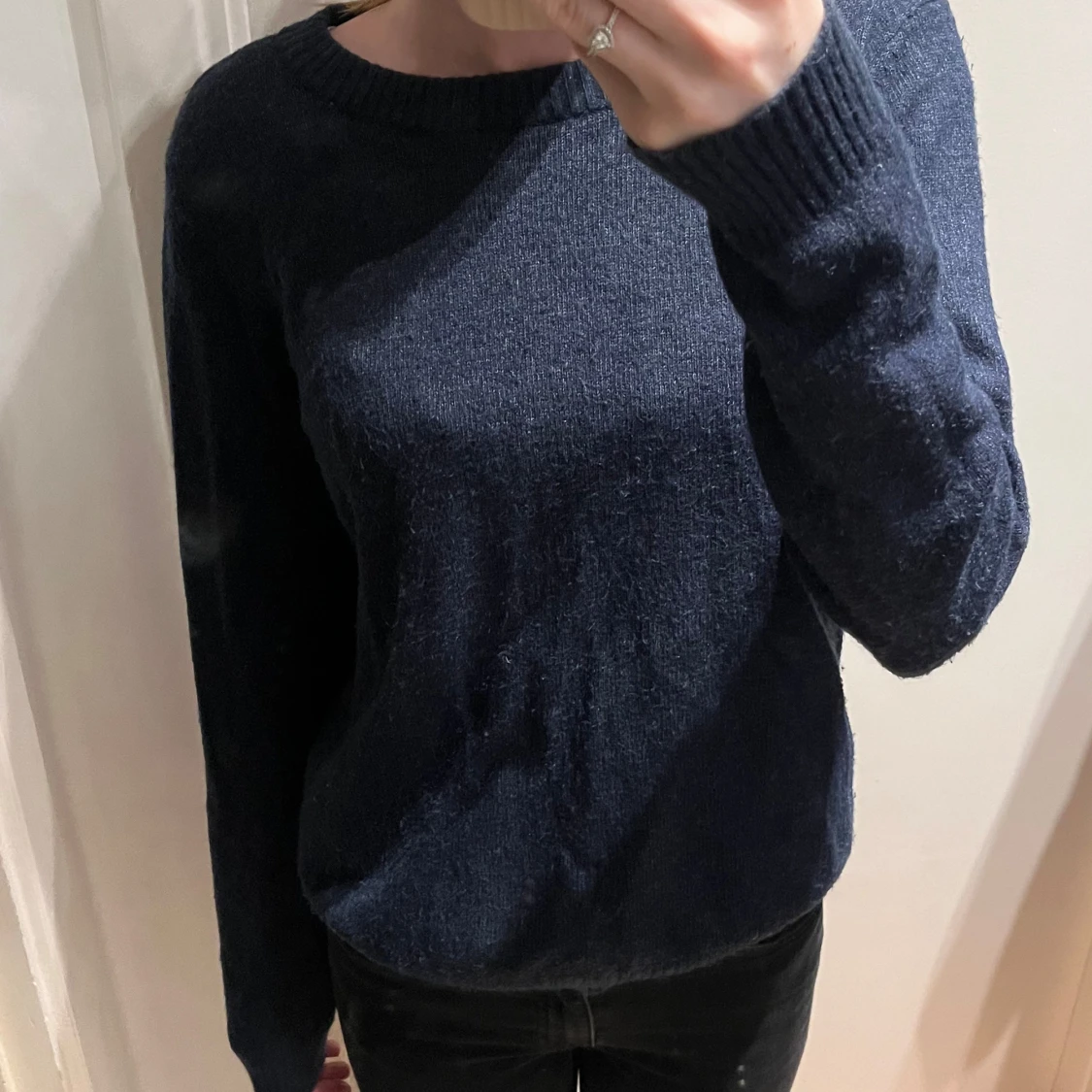 Marinblå stickad tröja 